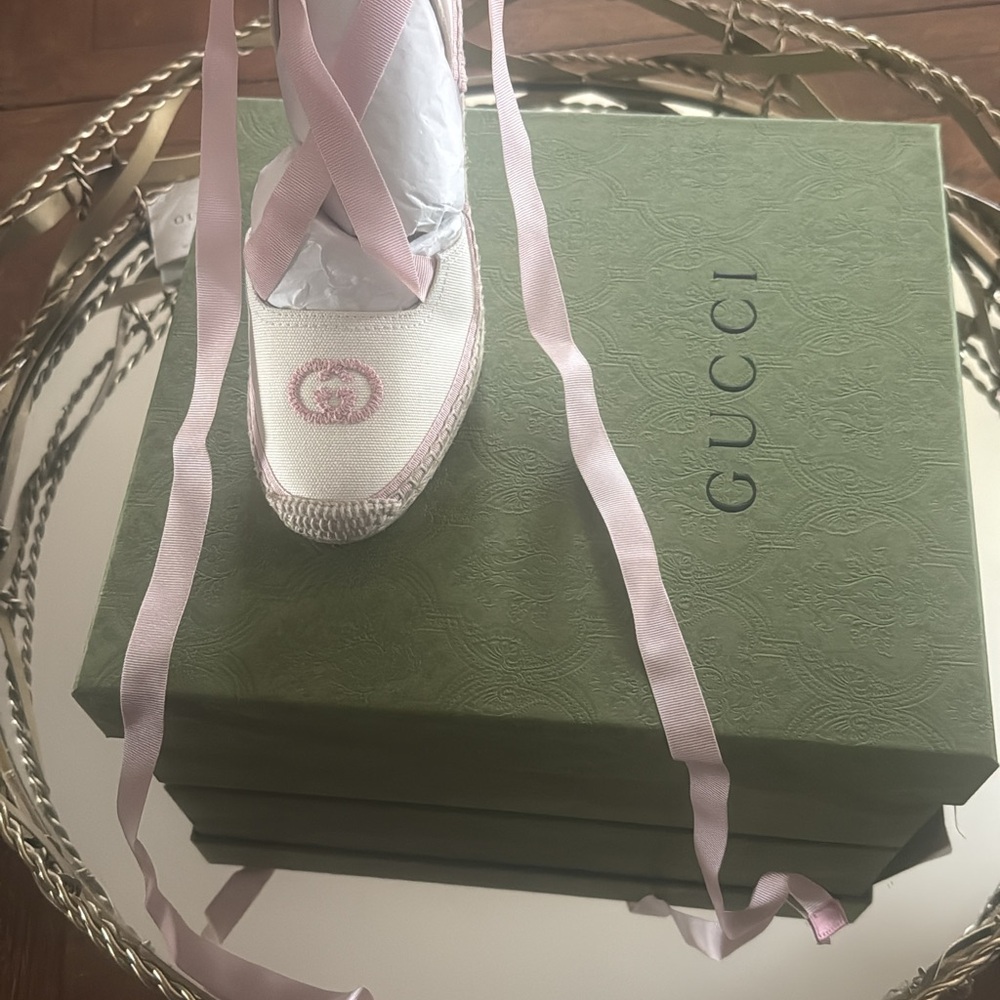 Gucci Women's Pink and White Espadrille Wedge - Picture 2 of 2